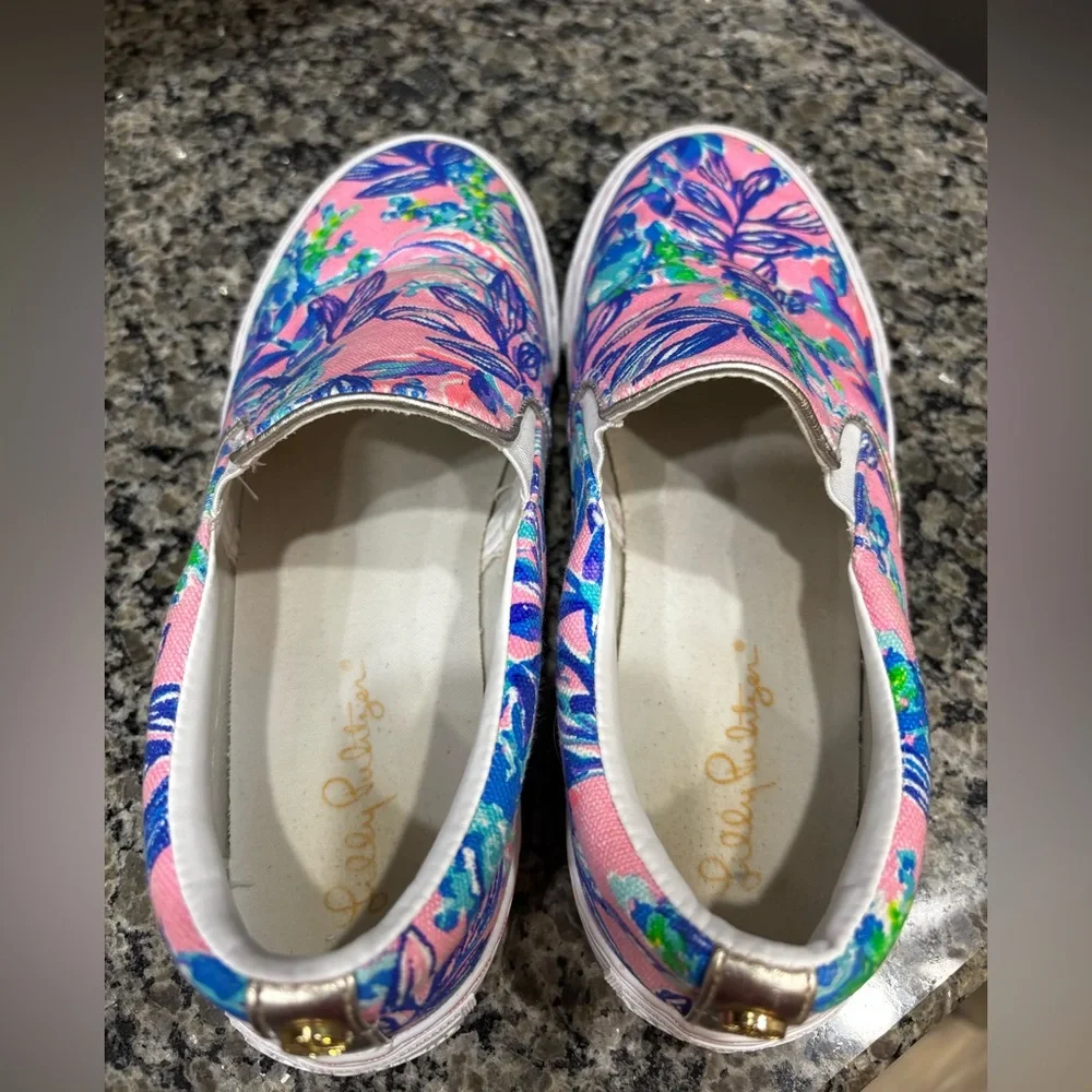 Lilly Pulitzer Julie Slip On Canvas tropical Skater Sneakers Size 6